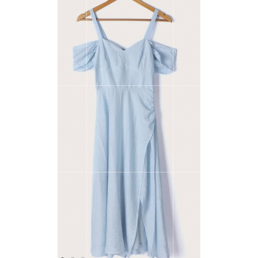 NWT Lulu's work of art light blue cold shoulder faux wrap midi dress size L - Picture 5 of 12